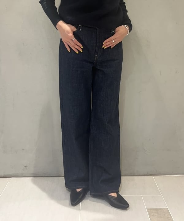 中平 あみさんの「BEAMS WOMEN｜フラッフィー ボートネック ニット」を使ったコーディネート