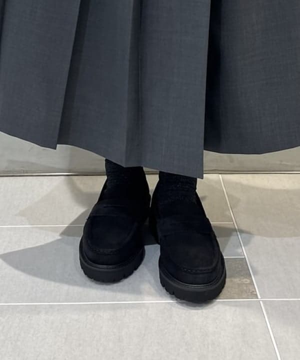 中平 あみさんの「BEAMS WOMEN｜【別注】BATONER / シアー モヘヤ ポロニット」を使ったコーディネート