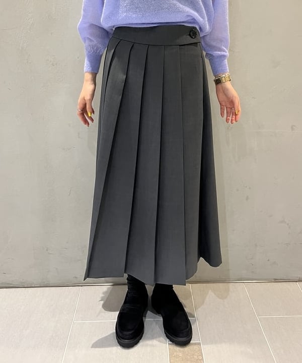 中平 あみさんの「BEAMS WOMEN｜【別注】BATONER / シアー モヘヤ ポロニット」を使ったコーディネート