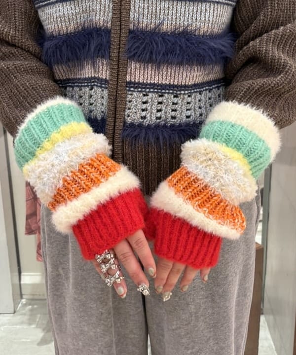 大石彩可さんの「BEAMS WOMEN｜【別注】BOUSSOLE / ボーダージップ ニット カーディガン」を使ったコーディネート