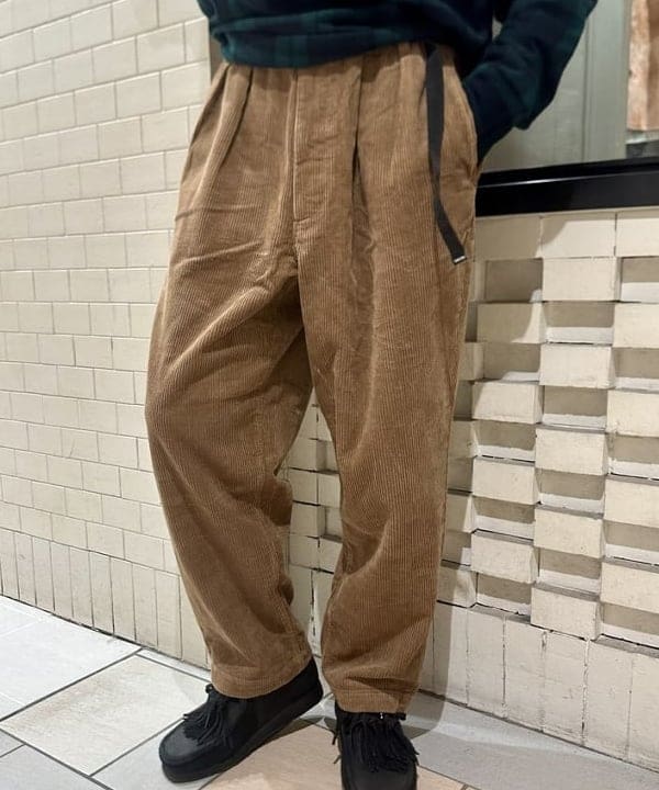 Kellyさんの「BEAMS WOMEN｜ワイドテーパード ウェービング  コーデュロイパンツ」を使ったコーディネート