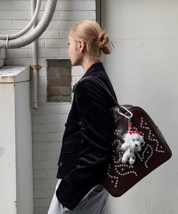 れいなさんの「BEAMS WOMEN｜ベロア ワイド スウェット パンツ」を使ったコーディネート