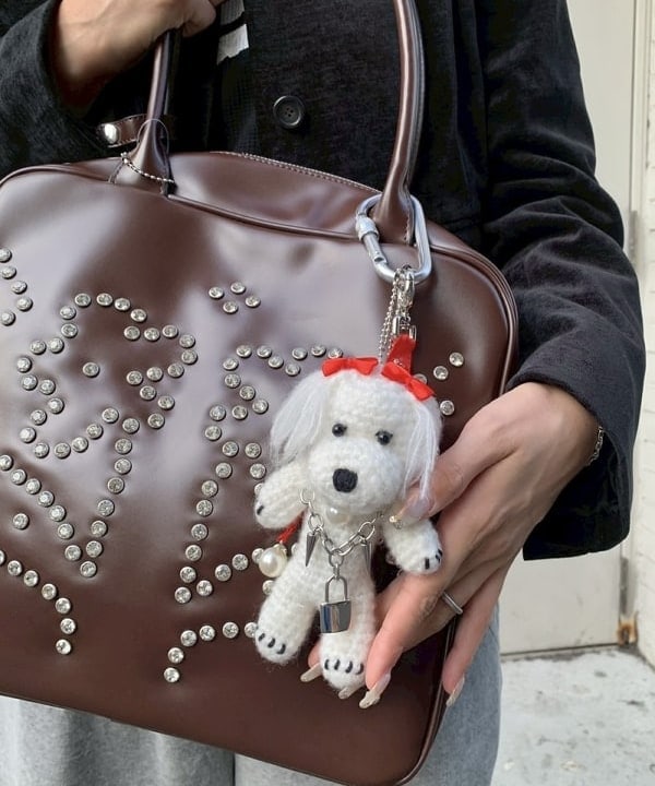 れいなさんの「BEAMS WOMEN｜ベロア ワイド スウェット パンツ」を使ったコーディネート