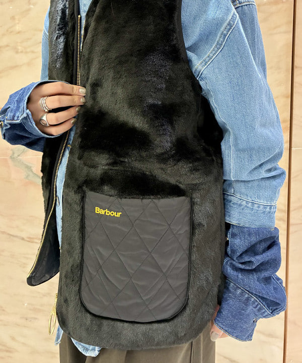 中丸　栞さんの「BEAMS WOMEN｜ポプリン 2タックパンツ」を使ったコーディネート