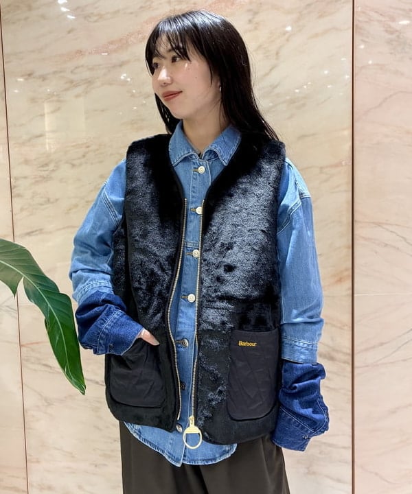 中丸　栞さんの「BEAMS WOMEN｜ポプリン 2タックパンツ」を使ったコーディネート