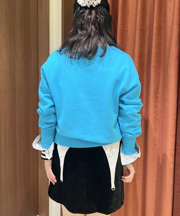 晶さんの「BEAMS WOMEN｜フリーダムスリーブ Vネック スウェット」を使ったコーディネート