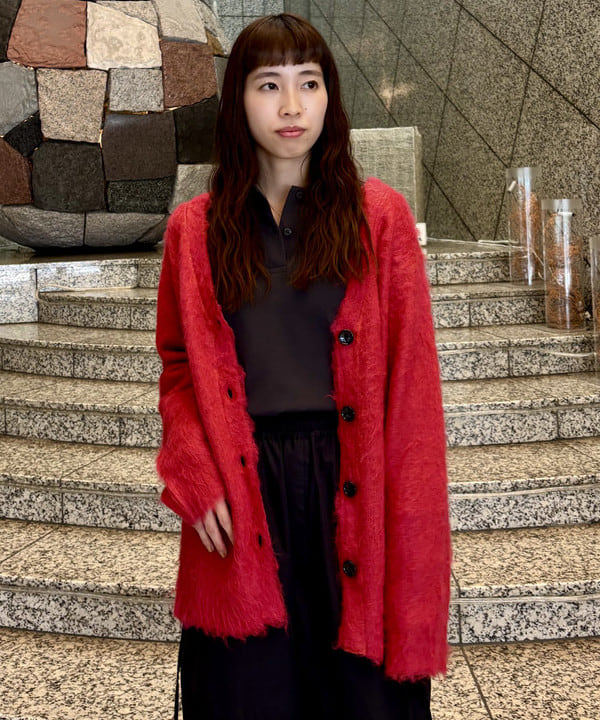 はやしあかねさんの「BEAMS WOMEN｜ヘアリー シャギー Vネック カーディガン」を使ったコーディネート