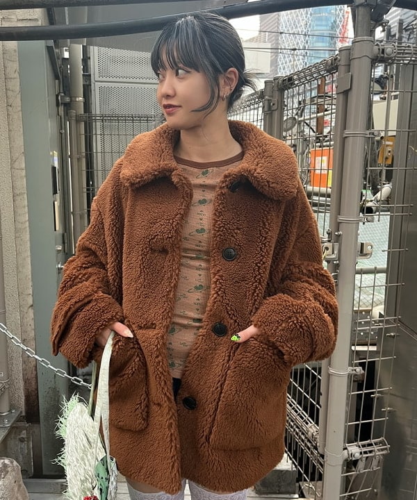 ゆいさんの「BEAMS WOMEN｜ボア ビッグ ポケット ハーフ コート」を使ったコーディネート