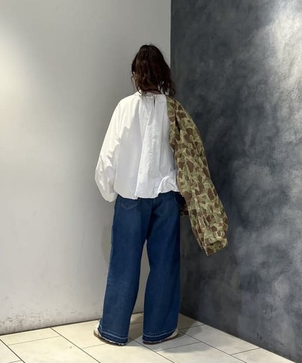 モモさんの「BEAMS WOMEN｜【別注】BUZZ RICKSON'S / ヘリンボーン カモ ジャケット」を使ったコーディネート