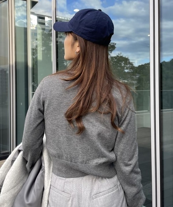 松本 佳菜子さんの「BEAMS WOMEN｜【別注】キャセ  シャイニーニット バッグ 」を使ったコーディネート