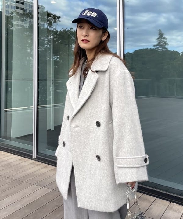 松本 佳菜子さんの「BEAMS WOMEN｜【別注】キャセ  シャイニーニット バッグ 」を使ったコーディネート