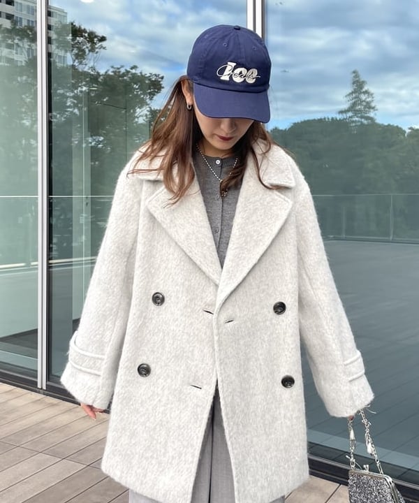 松本 佳菜子さんの「BEAMS WOMEN｜【別注】キャセ  シャイニーニット バッグ 」を使ったコーディネート