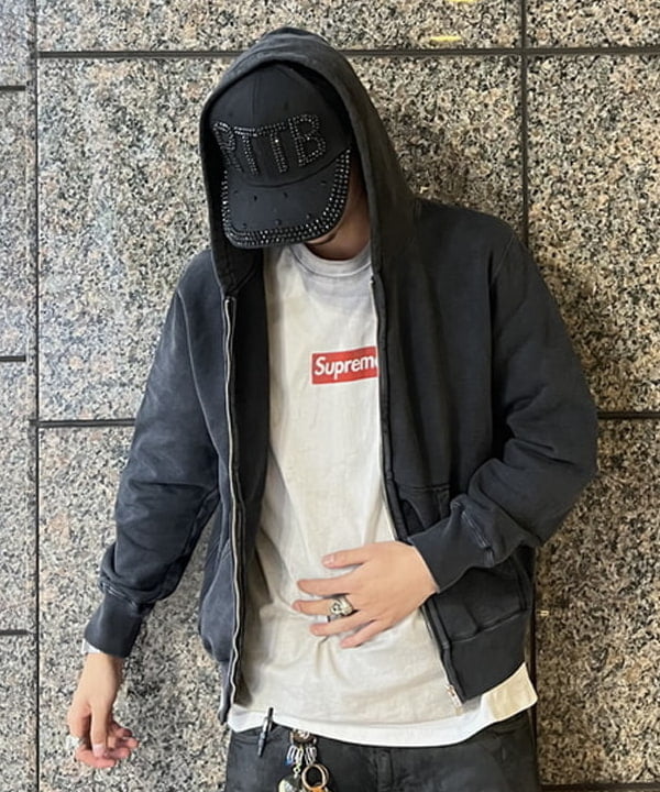 ムファサさんの「BEAMS WOMEN｜【別注】REMI RELIEF / Sweat Zip Hoodie」を使ったコーディネート