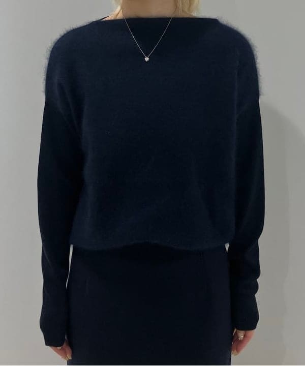 菜月さんの「BEAMS WOMEN｜フラッフィー ボートネック ニット」を使ったコーディネート