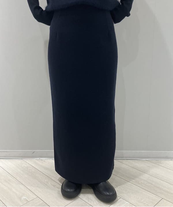 菜月さんの「BEAMS WOMEN｜フラッフィー ボートネック ニット」を使ったコーディネート