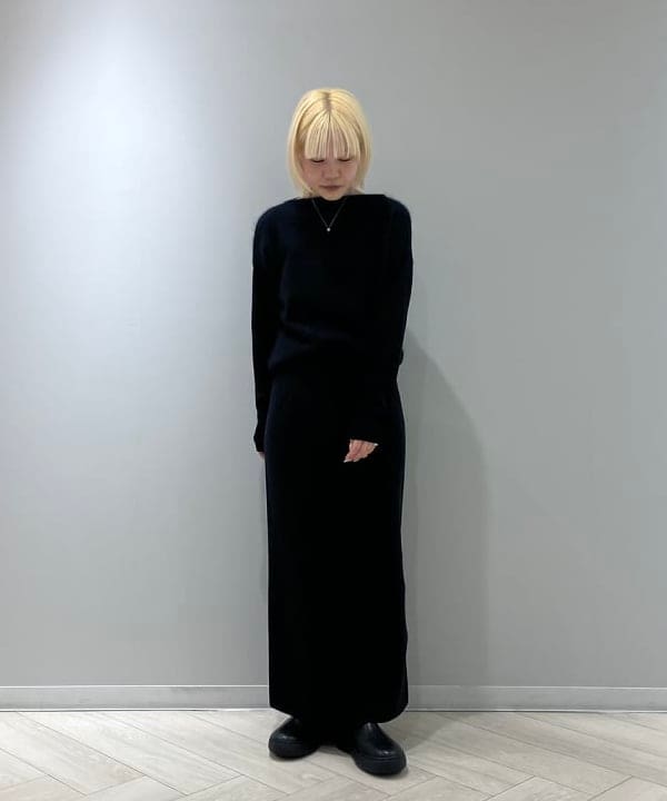 菜月さんの「BEAMS WOMEN｜フラッフィー ボートネック ニット」を使ったコーディネート