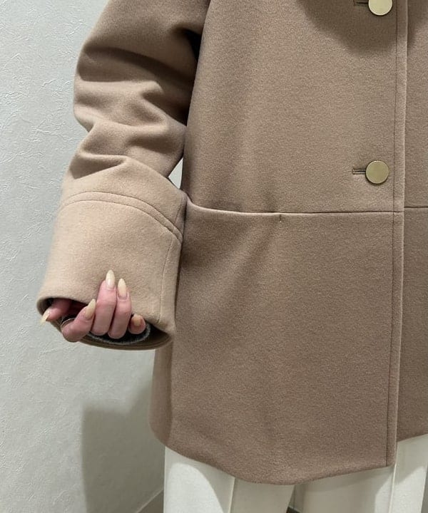 大槻 まひろさんの「BEAMS WOMEN｜ソフトメルトン ノーカラーコート」を使ったコーディネート