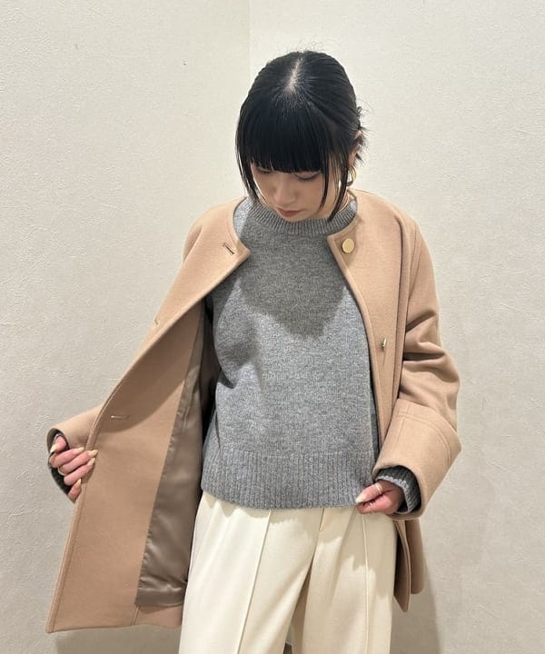 大槻 まひろさんの「BEAMS WOMEN｜ソフトメルトン ノーカラーコート」を使ったコーディネート