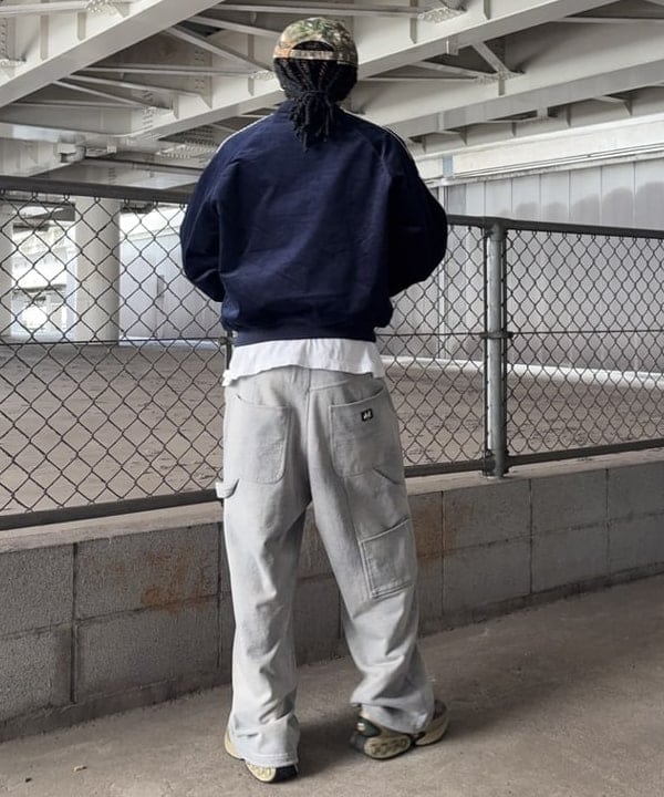 NADEL ナデールさんの「BEAMS WOMEN｜リラックスフィット ベロア スカジャン」を使ったコーディネート