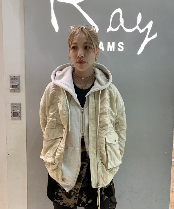 れいなさんの「BEAMS WOMEN｜シャーリング MA-1 ブルゾン」を使ったコーディネート