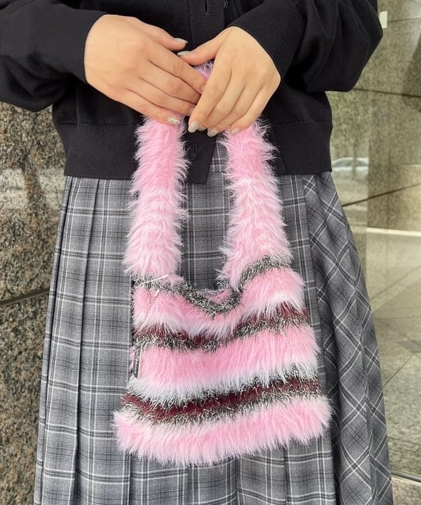 あさひさんの「BEAMS WOMEN｜シャギー ボーダー ニット バッグ」を使ったコーディネート