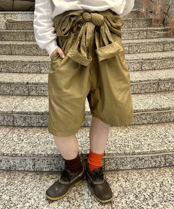 小原 もこさんの「BEAMS WOMEN｜透かし編み フリル ストール」を使ったコーディネート