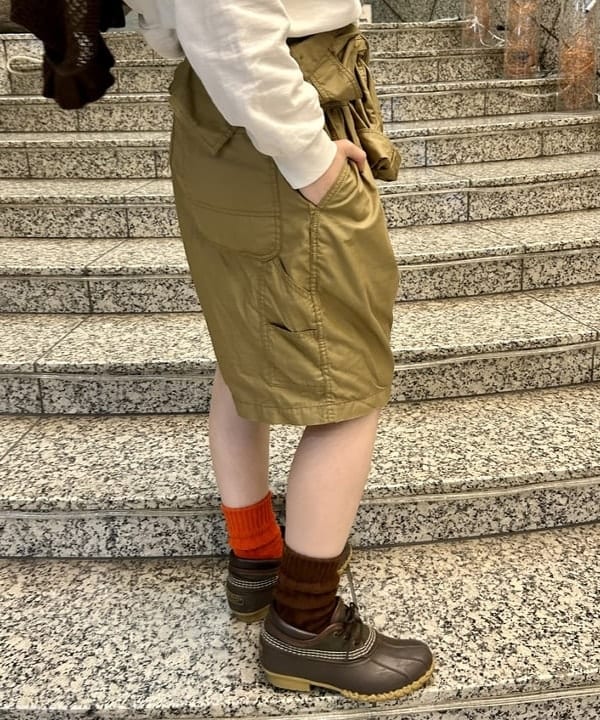 小原 もこさんの「BEAMS WOMEN｜透かし編み フリル ストール」を使ったコーディネート