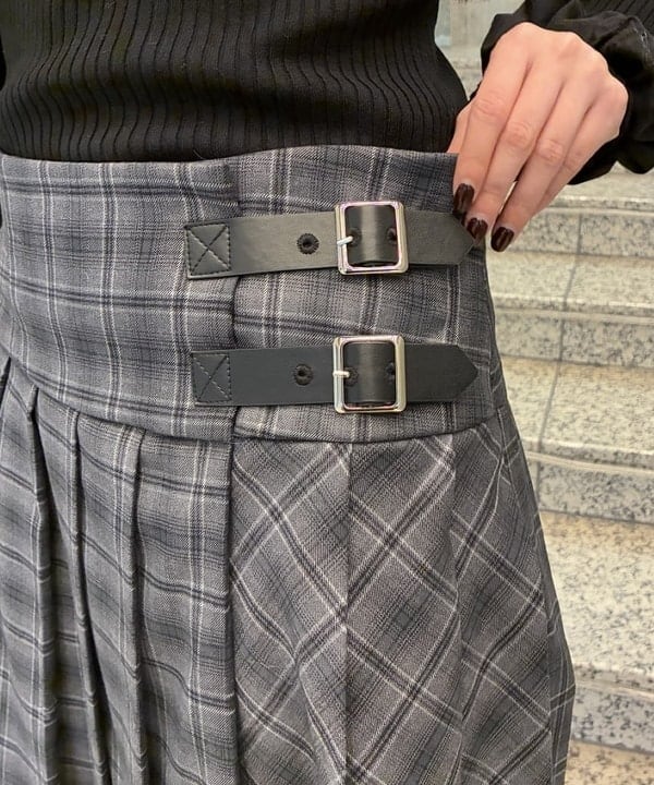 amiriさんの「BEAMS WOMEN｜フェイクファー ショート ブルゾン」を使ったコーディネート