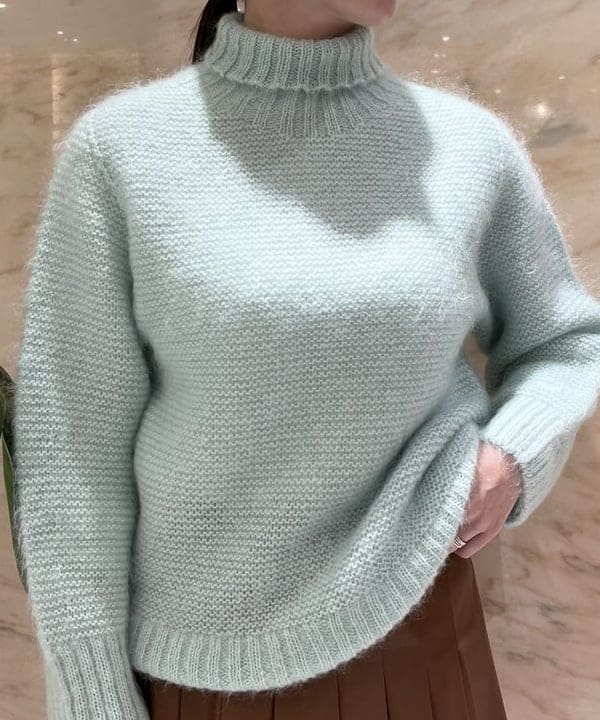 関 桂子さんの「BEAMS WOMEN｜フェイクレザー プリーツスカート」を使ったコーディネート