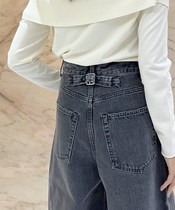 茂野 真楓さんの「BEAMS WOMEN｜TATRAS × Demi-Luxe BEAMS / 別注 KOSAVA セイル ファー ダウンジャケット」を使ったコーディネート