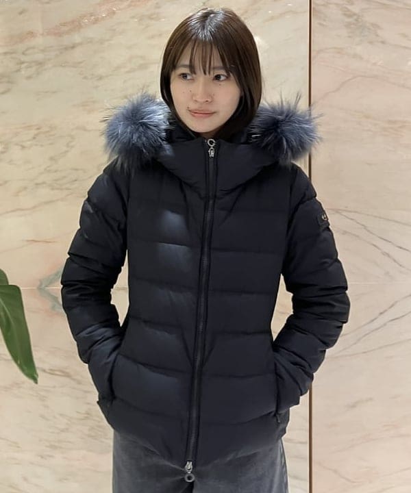 茂野 真楓さんの「BEAMS WOMEN｜TATRAS × Demi-Luxe BEAMS / 別注 KOSAVA セイル ファー ダウンジャケット」を使ったコーディネート