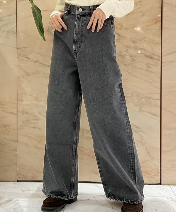 茂野 真楓さんの「BEAMS WOMEN｜TATRAS × Demi-Luxe BEAMS / 別注 KOSAVA セイル ファー ダウンジャケット」を使ったコーディネート