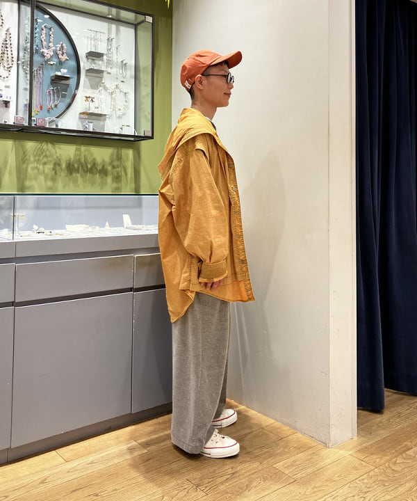 土田 達也さんの「ベロア ワイド スウェット パンツ」を使ったコーディネート