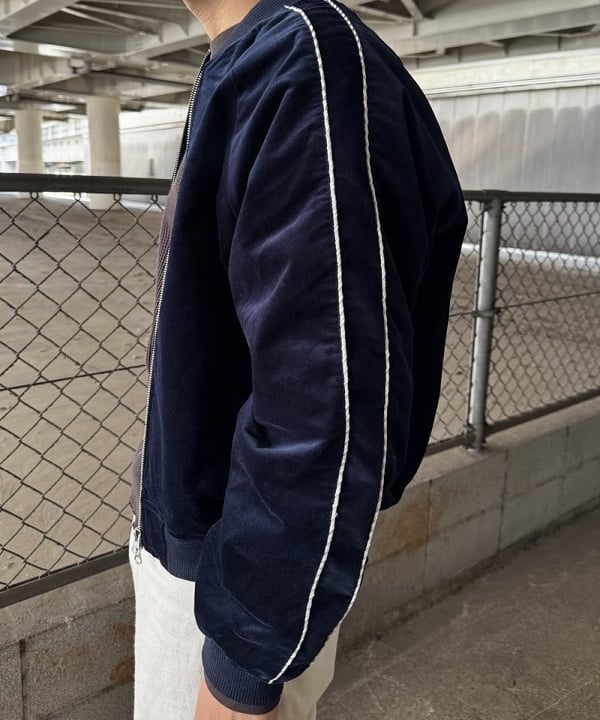 川崎 駿希さんの「BEAMS WOMEN｜リラックスフィット ベロア スカジャン」を使ったコーディネート