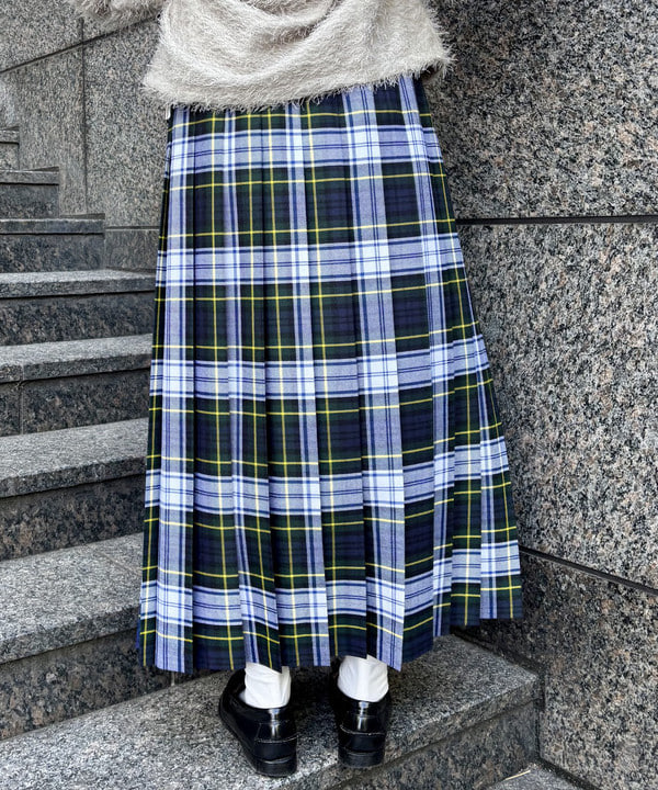 はやしあかねさんの「BEAMS WOMEN｜リラックスフィット フリンジ シャツ」を使ったコーディネート