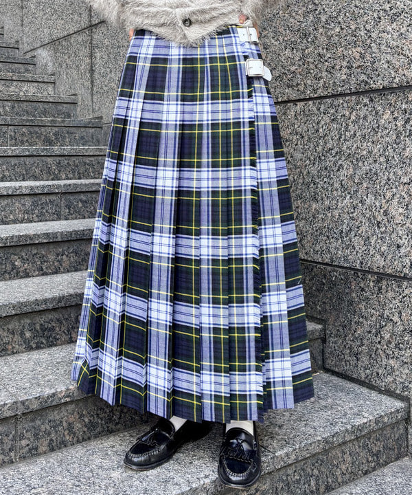 はやしあかねさんの「BEAMS WOMEN｜リラックスフィット フリンジ シャツ」を使ったコーディネート