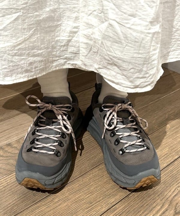 ando naoさんの「BEAMS WOMEN｜ニュースペーパーバッグ NEW」を使ったコーディネート