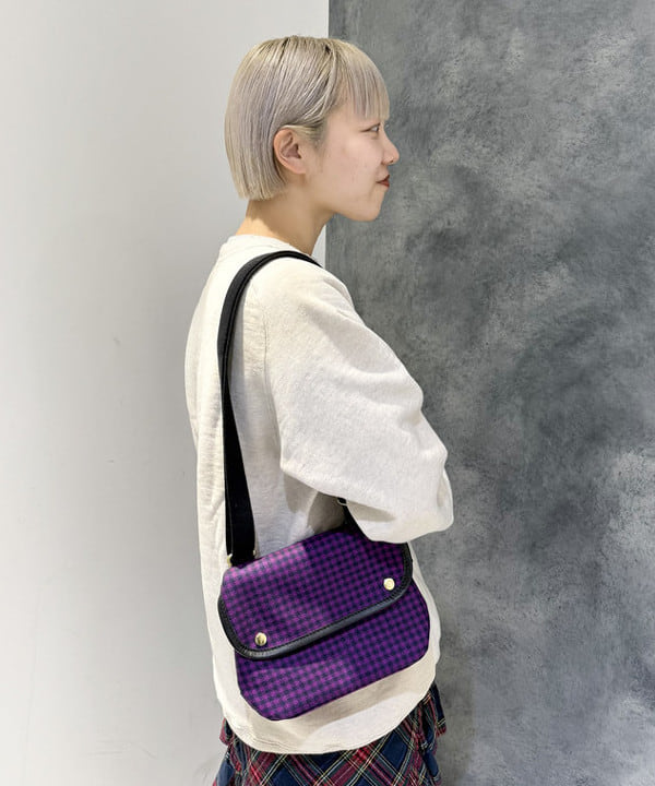 yokoyama shionさんの「BEAMS WOMEN｜BRADY / AVON MINI WOOL CHECK」を使ったコーディネート