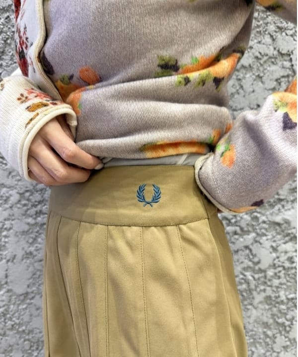 庭野 優紀さんの「BEAMS WOMEN｜ミックス ループ編み ニット ジャケット」を使ったコーディネート