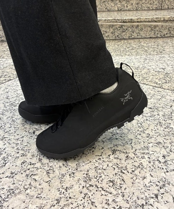 amiriさんの「BEAMS WOMEN｜ARC'TERYX / Granville Crossbody Bag」を使ったコーディネート