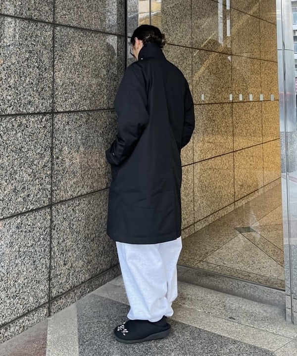 菊田 悠さんの「BEAMS WOMEN｜ワイドストレート ウィンドストップ スウェットパンツ」を使ったコーディネート