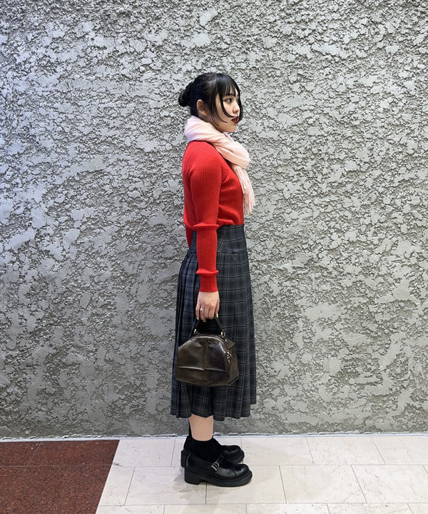 星野 真依さんの「BEAMS WOMEN｜リブ ポロ カーディガン」を使ったコーディネート