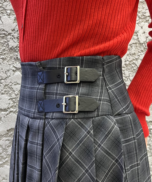 星野 真依さんの「BEAMS WOMEN｜リブ ポロ カーディガン」を使ったコーディネート