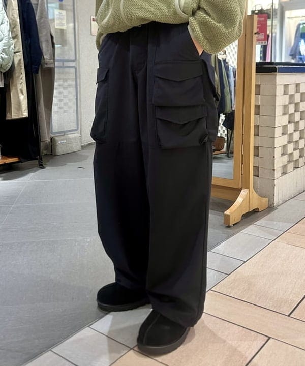 Kellyさんの「BEAMS WOMEN｜【別注】NULL / Outside Slacks」を使ったコーディネート