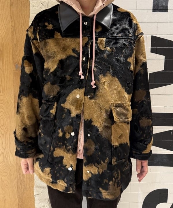 マツミヤさんの「BEAMS WOMEN｜RBS / フェイクファー ステンカラー コート」を使ったコーディネート