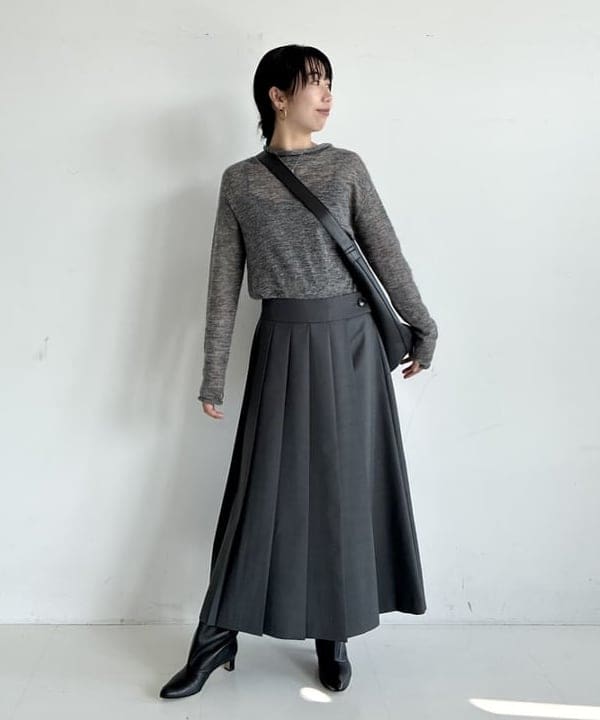 中丸　栞さんの「BEAMS WOMEN｜モヘヤ オフ タートル プルオーバー」を使ったコーディネート