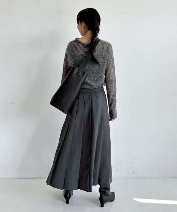 中丸　栞さんの「BEAMS WOMEN｜モヘヤ オフ タートル プルオーバー」を使ったコーディネート