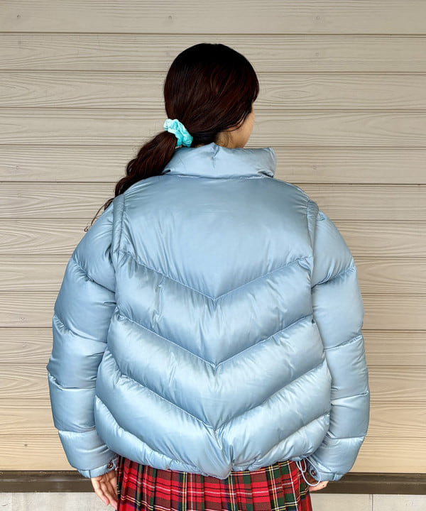 チナツさんの「BEAMS WOMEN｜【別注】SIERRA DESIGNS / 2WAY ショート ダウン 25FW」を使ったコーディネート