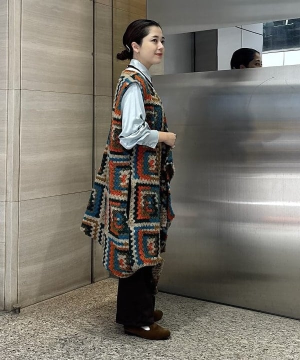 吉野 多恵さんの「BEAMS WOMEN｜サテン ウエスタン シャツ」を使ったコーディネート