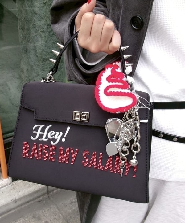 山本 里南さんの「BEAMS WOMEN｜ダブル レザー ベルト」を使ったコーディネート